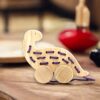 Lacing toy Dino